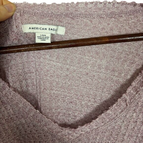 American Eagle Purple Waffle Knit Thermal V-Neck Sweater Women's Large - Picture 2 of 4